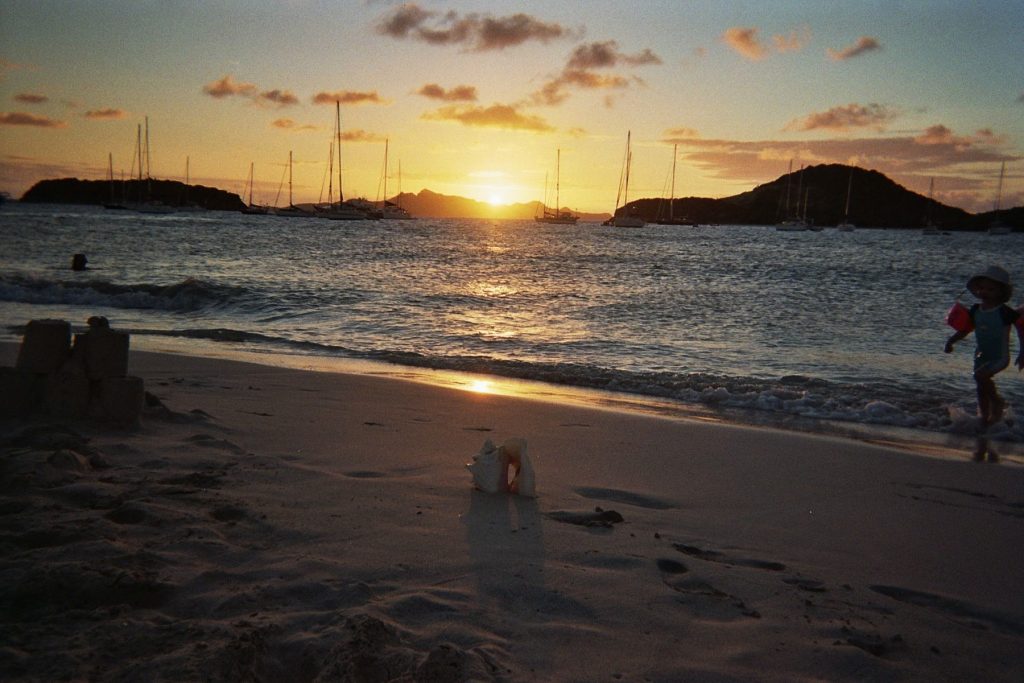 caraibes-janv2008-bequia-couche-soleil