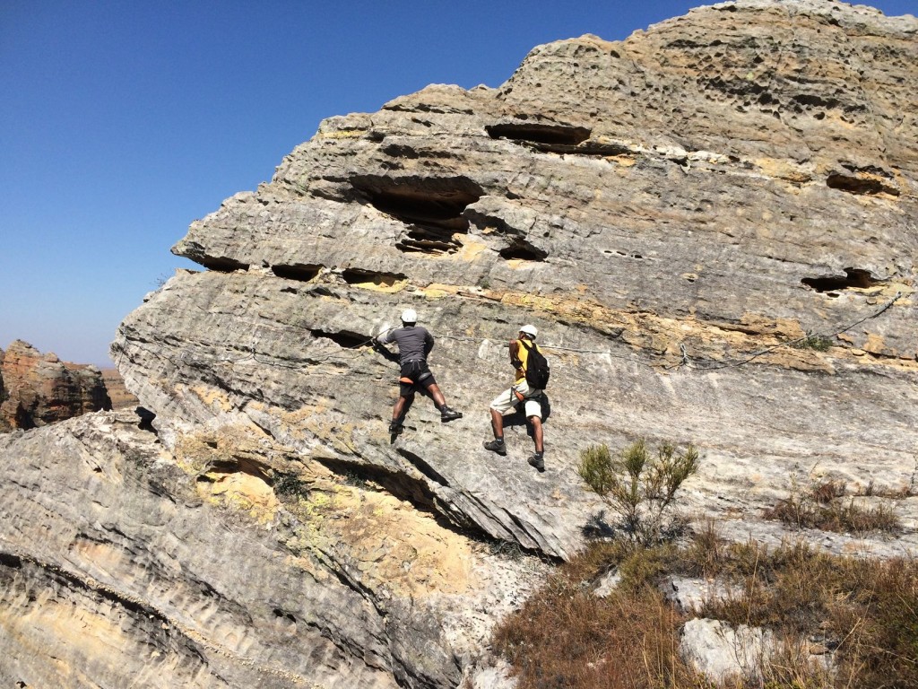 j9-via-ferrata-jardin-du-roy-isalo