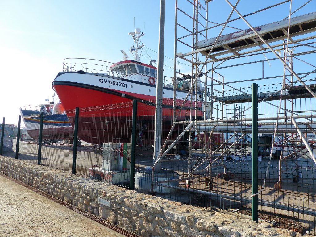 j2-carenage-bateau-guilvinnec