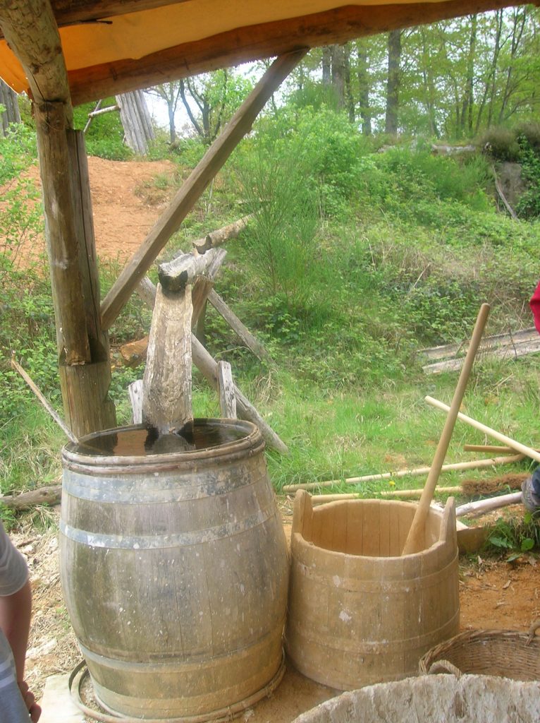 2009-mai-recuperation-eau-Guedelon-MFV