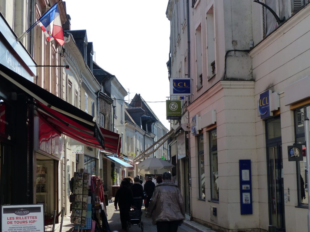 avril-17-MFV-shopping-amboise-rue-nationale