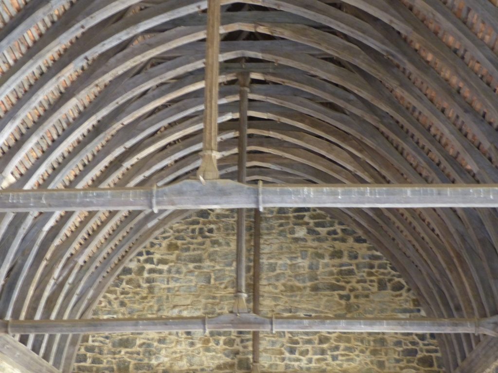 avril17-plafond-salle-commune-Aula-guedelon-MFV